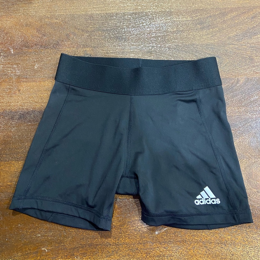 NWT 4inch Adidas Volleyball Shorts